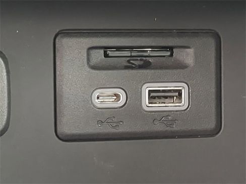 Used 2022 GMC Acadia SLT w/ Preferred Package image 24