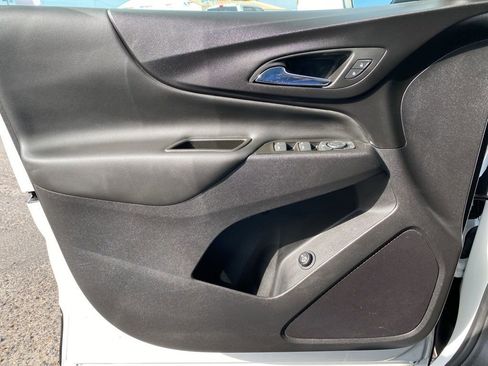 Used 2023 Chevrolet Equinox LT image 34