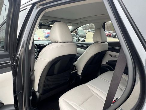 Used 2024 Hyundai Tucson Limited image 17