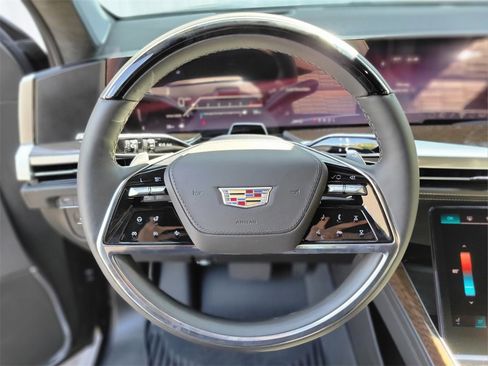 Used 2025 Cadillac Escalade ESV Sport Platinum w/ LPO, ONYX Package image 26