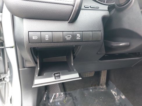 Used 2022 Toyota Camry SE FWD image 30