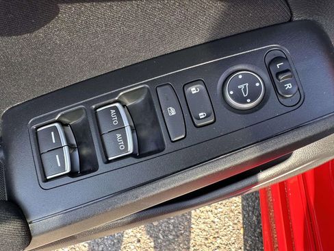 Used 2023 Honda Civic Sport image 9