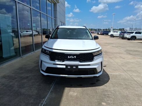 Used 2022 Kia Sorento S FWD image 3