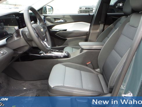 New 2026 Chevrolet Trax LT w/ Driver Confidence Package image 9
