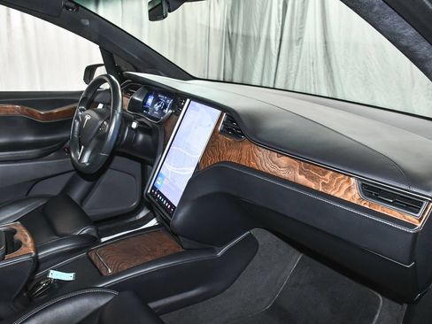 Used 2020 Tesla Model X Long Range AWD/4WD image 56