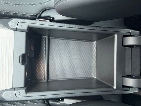 Used 2025 BMW i4 eDrive40 image 37