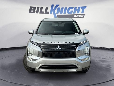 Used 2025 Mitsubishi Outlander SE AWD/4WD image 8