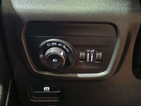 Used 2024 Jeep Grand Cherokee L Limited w/ Black Appearance Package AWD/4WD image 42