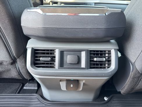 Used 2021 Ford F150 XLT image 25