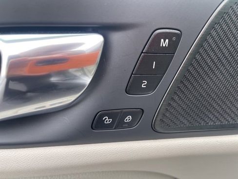 Used 2022 Volvo S60 B5 Inscription image 21