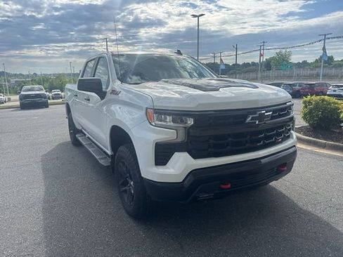 Used 2024 Chevrolet Silverado 1500 LT Trail Boss w/ Protection Package AWD/4WD image 3