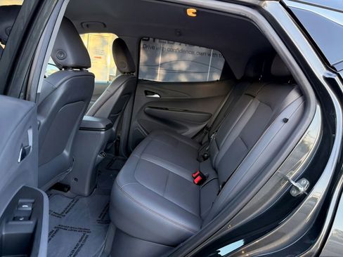 Used 2020 Chevrolet Bolt Premier w/ Infotainment Package FWD image 18