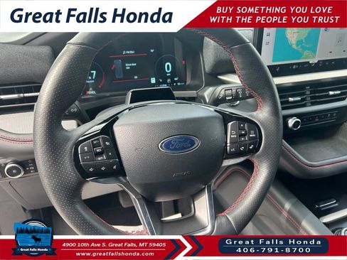 Used 2025 Ford Explorer ST-Line w/ ST-Line Street Pack AWD/4WD image 15