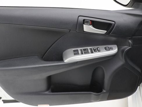Used 2013 Toyota Camry SE image 13