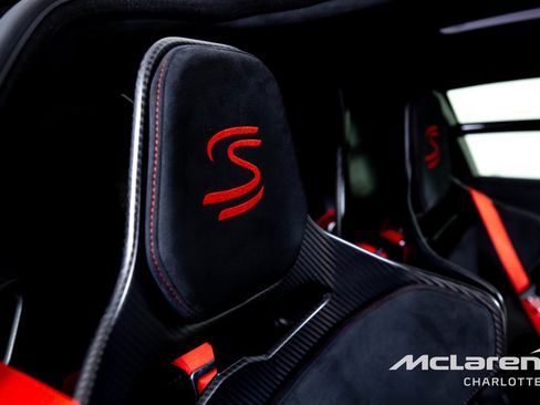 Used 2019 McLaren Senna RWD image 23