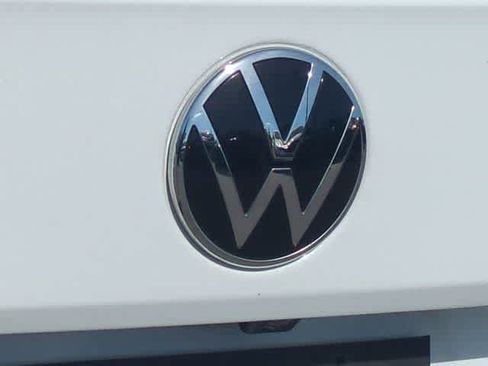 Used 2022 Volkswagen Taos SE AWD/4WD image 11