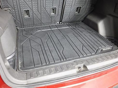 Used 2024 Chevrolet Equinox LT image 50