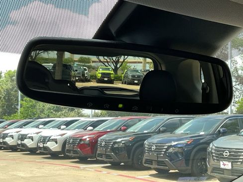 Used 2020 Nissan Rogue SL image 27