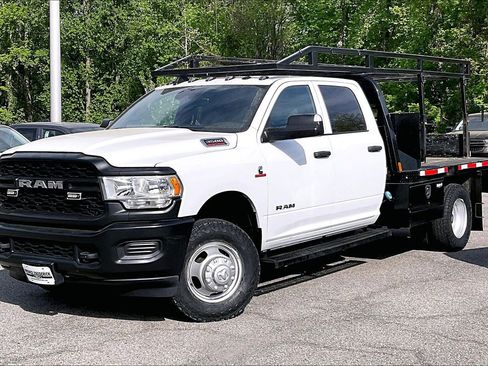 Used 2022 RAM 3500 Tradesman w/ Safety Group image 3
