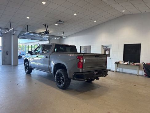 Used 2021 Chevrolet Silverado 1500 Custom Trail Boss w/ Safety Confidence Package AWD/4WD image 5