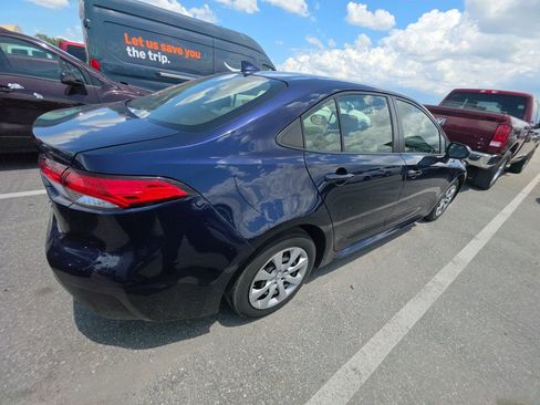 Used 2022 Toyota Corolla LE FWD image 6