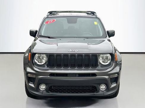 Used 2019 Jeep Renegade Latitude w/ Cold Weather Group AWD/4WD image 4