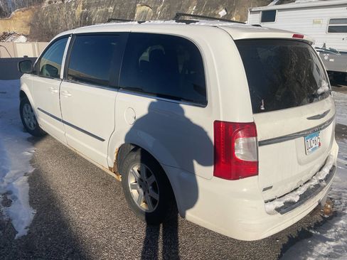 Used 2012 Chrysler Town & Country Touring w/ Entertainment Group #1 image 2