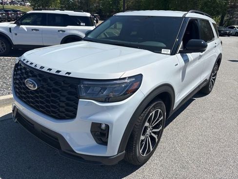 New 2026 Ford Explorer ST-Line image 4