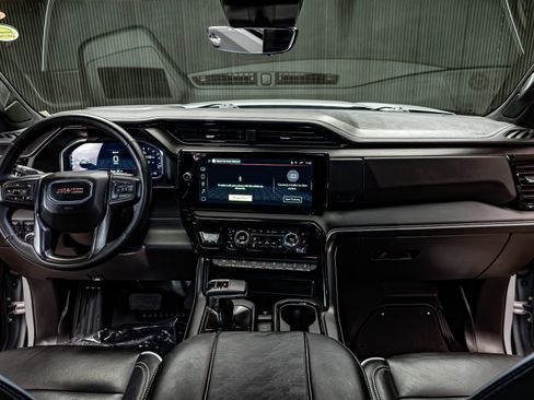 Used 2025 GMC Sierra 1500 AT4X image 17