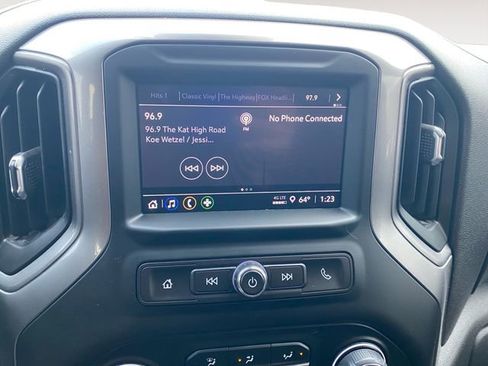 Used 2024 Chevrolet Silverado 1500 Custom image 22