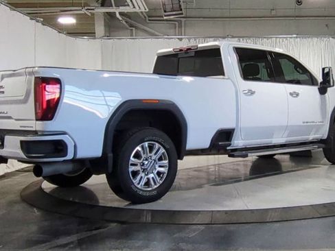 Used 2020 GMC Sierra 3500 Denali w/ Denali Ultimate Package image 10