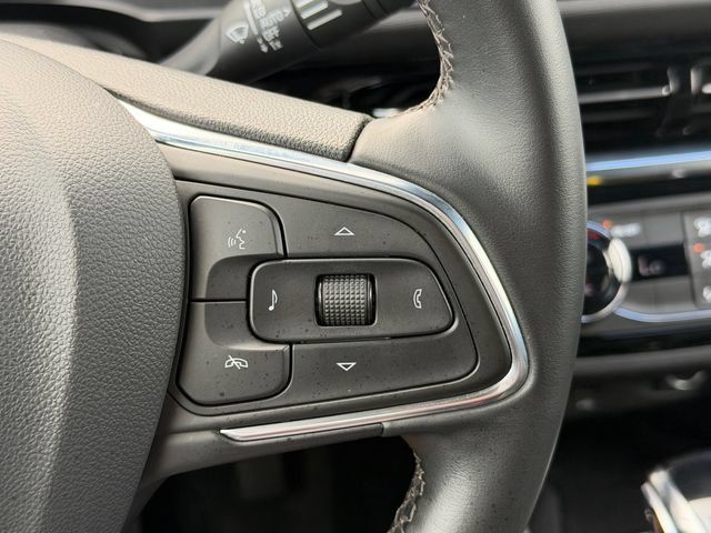 Used 2025 Buick Envista Sport Touring w/ Convenience II Package FWD image 27
