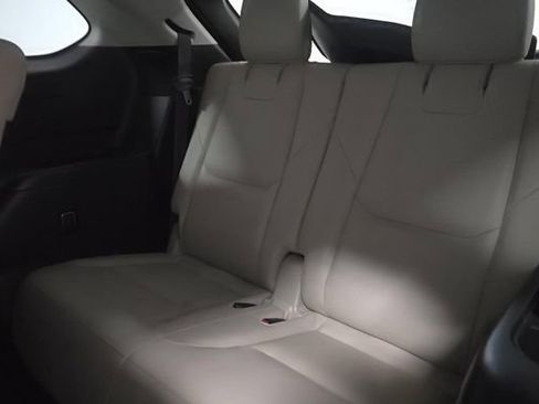 Used 2019 MAZDA CX-9 Touring w/ Touring Premium Package FWD image 7