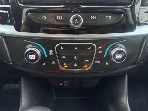 Used 2021 Chevrolet Traverse RS w/ LPO, Floor Liner Package image 20