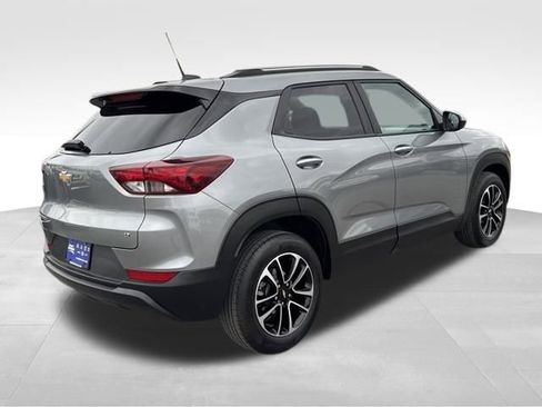 Used 2025 Chevrolet TrailBlazer LT image 5