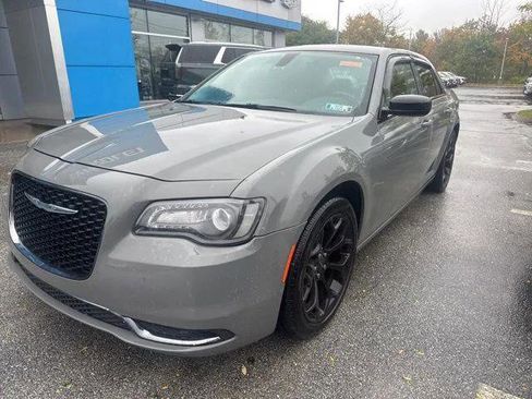 Certified 2018 Chrysler 300 Touring w/ Sport Appearance Package image 1