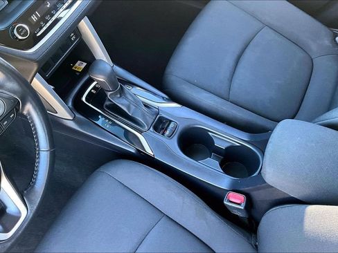 Used 2022 Toyota Corolla Cross LE image 15