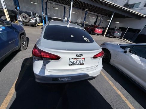 Used 2018 Kia Forte LX w/ LX Rear Camera Package image 6