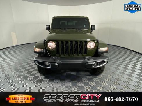 Used 2023 Jeep Gladiator Sport image 2