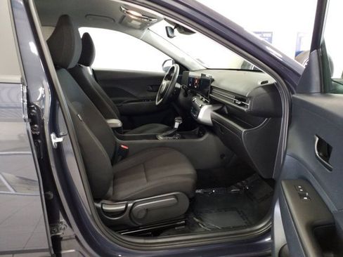 Certified 2025 Hyundai Kona SEL image 18