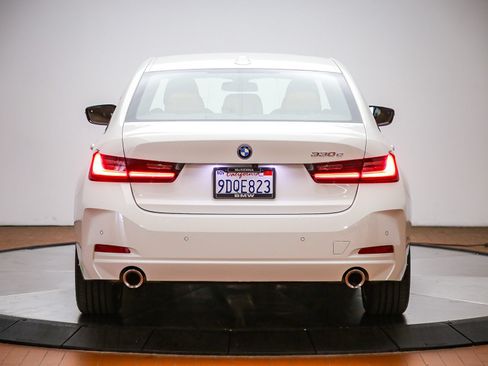Used 2023 BMW 330e w/ Driving Assistance Package RWD image 3