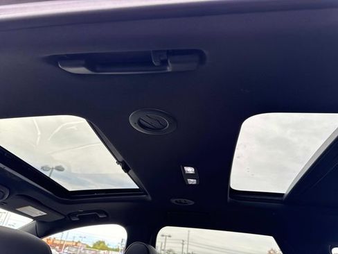 Used 2023 Buick Enclave Avenir w/ Avenir Technology Package image 22