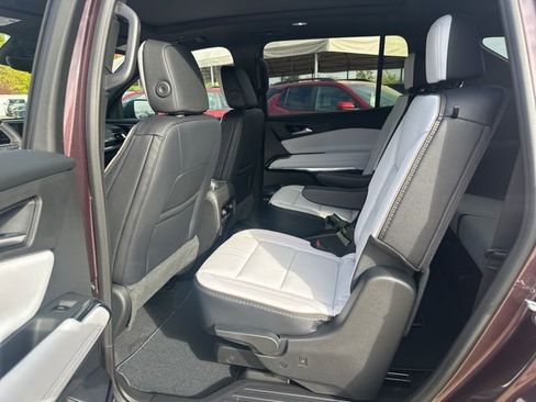 New 2026 Chevrolet Traverse High Country image 11