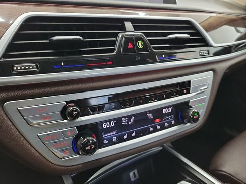 Used 2017 BMW 740i RWD image 30