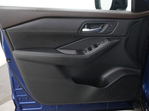 Used 2023 Nissan Rogue SL image 22