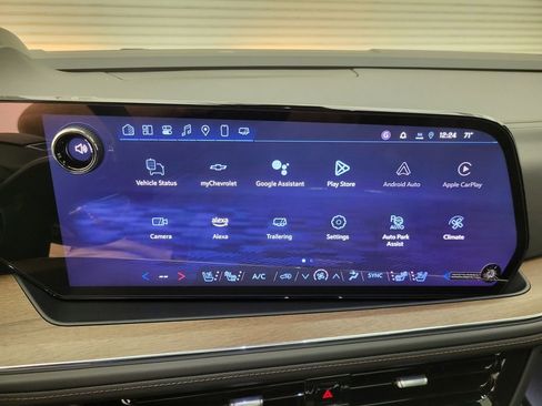 New 2025 Chevrolet Suburban High Country image 12