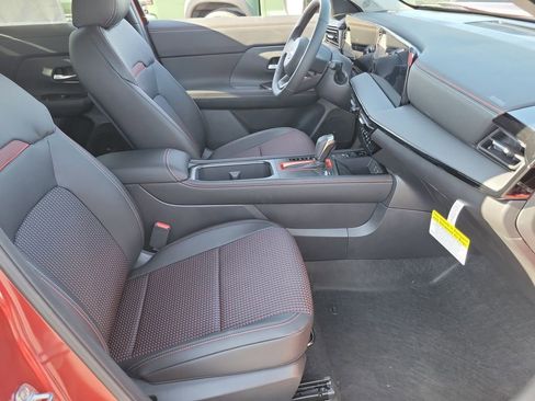 New 2026 Nissan Kicks SR image 11