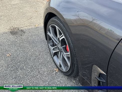 Used 2021 Kia Stinger GT2 image 26