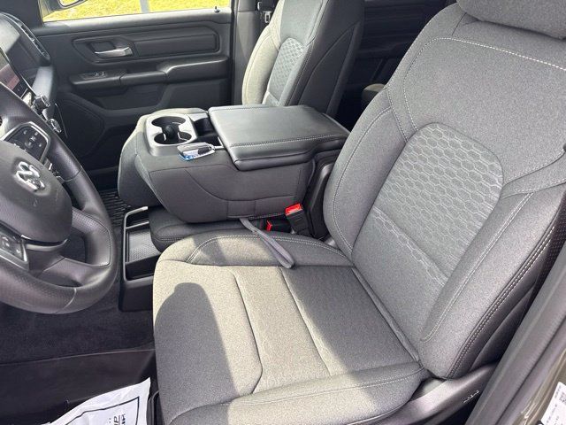 New 2026 RAM 1500 Warlock AWD/4WD image 18