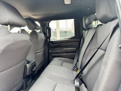 Used 2025 Toyota Tacoma SR5 AWD/4WD image 25